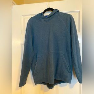 Lululemon Men’s hooded sweatshirt